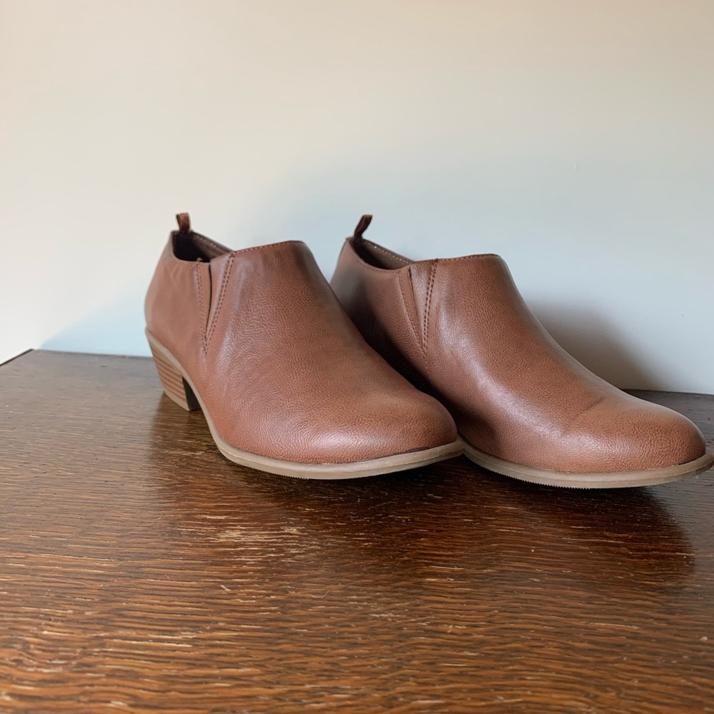 Women’s Size 8 Gap Ankle Boots